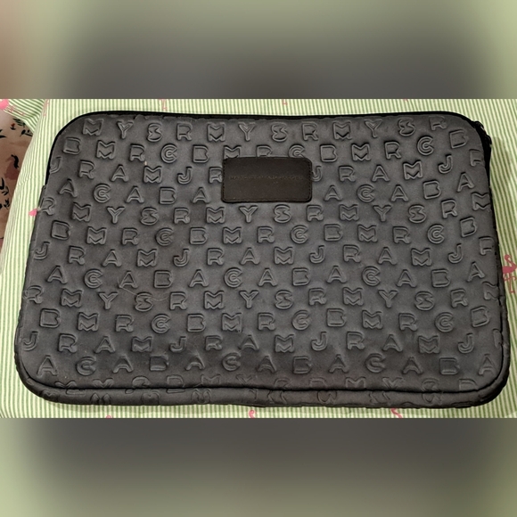 EUC Marc Jacobs Blue Signature Puffer Oversize Laptop Sleeve Pouch School Work - Picture 1 of 9